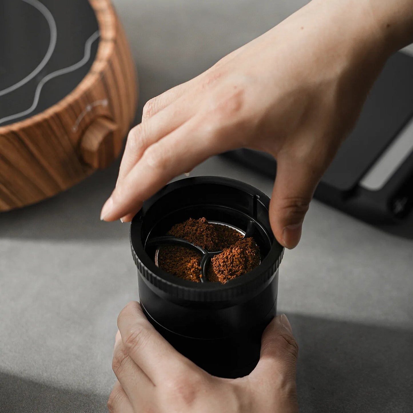 Moka Pot Coffee Distributor | no more mess - POCILLO